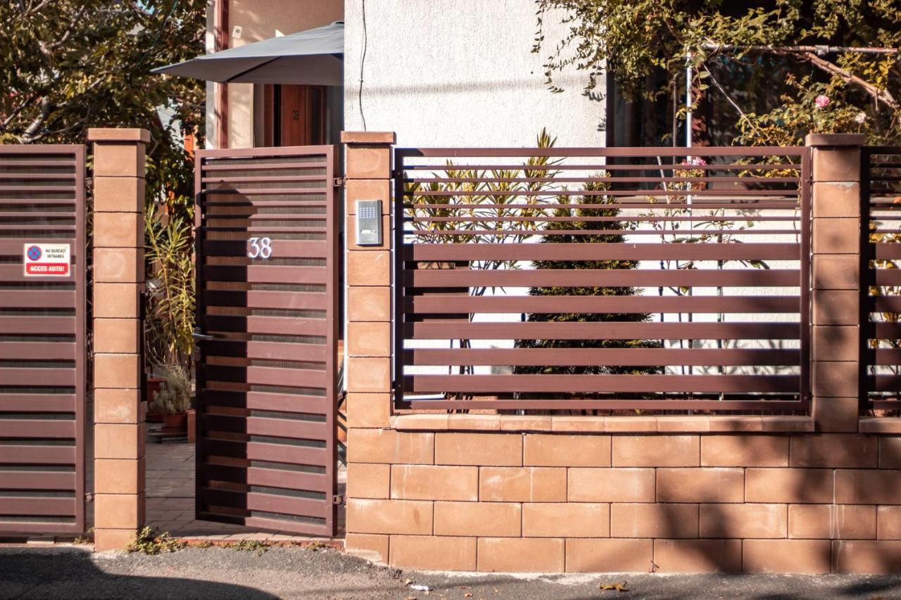 Villa 38 Silviu Apartment Bukarest Kültér fotó